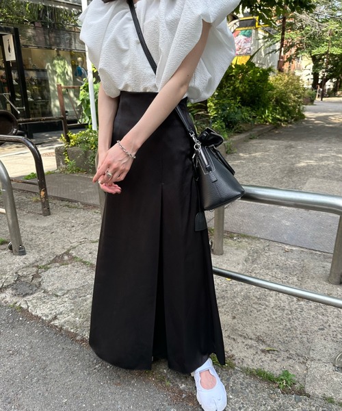 hinari（ヒナリ）の「サテンタックスカート（スカート）」 - WEAR