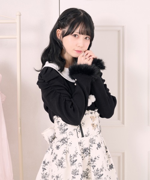 Pal elfy（パルエルフィー）の「ファー付きリボン袖コンシャスプル