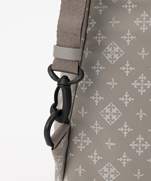 russet（ラシット）の「《トラベルシリーズ・軽量》ナイロンボディ