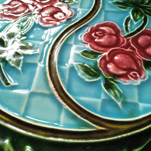 里帰り便・淡路島ダントー社のマジョリカタイル・100年前に海を渡った