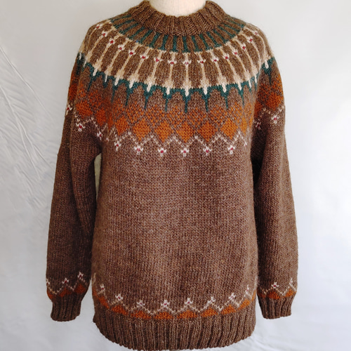 多色使いのロピーセーター アイスランドロピーセーター ブラウン