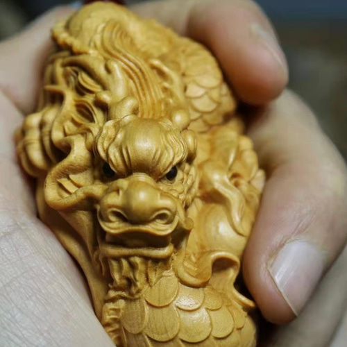 匿名発送 飾り 龍根付 細密黄楊木彫 一刀彫 リアル繊細彫刻（龍/竜/辰