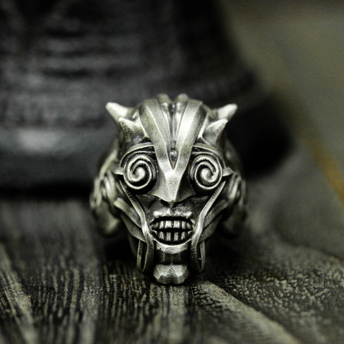 貪欲な悪魔の頭蓋骨 シルバー925リング、7つの大罪-貪欲、めまいがする