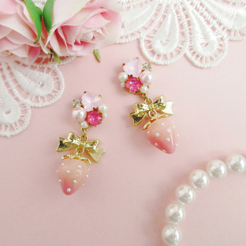 再販】Heart Bijou & Strawberry ～Pink～ イヤリング ピアス ハート