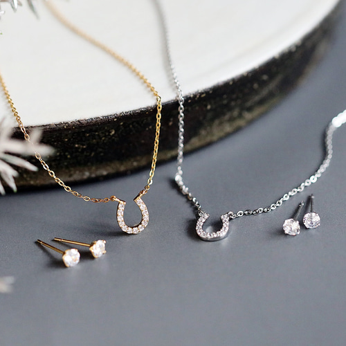 2026干支ジュエリー☆幸運のホースシュー ネックレス｜ゴールド or