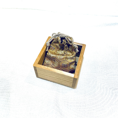 インド白檀の花びら型文殊菩薩の香合仏 彫刻 myougen 通販 18878558