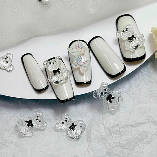 P606《2個》ネイルパーツ くま 熊 テディベア 透明 クリア ポップ 黒