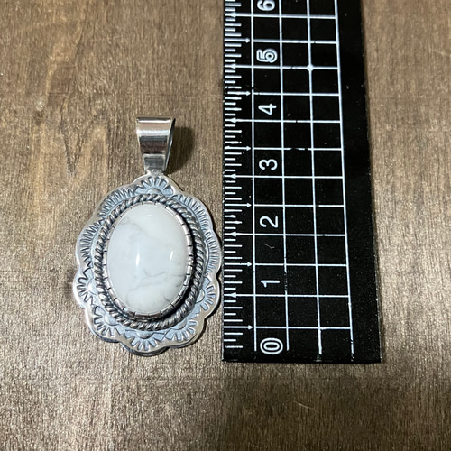 ホワイトバッファロー シルバー ネックレス ペンダント # インディアン