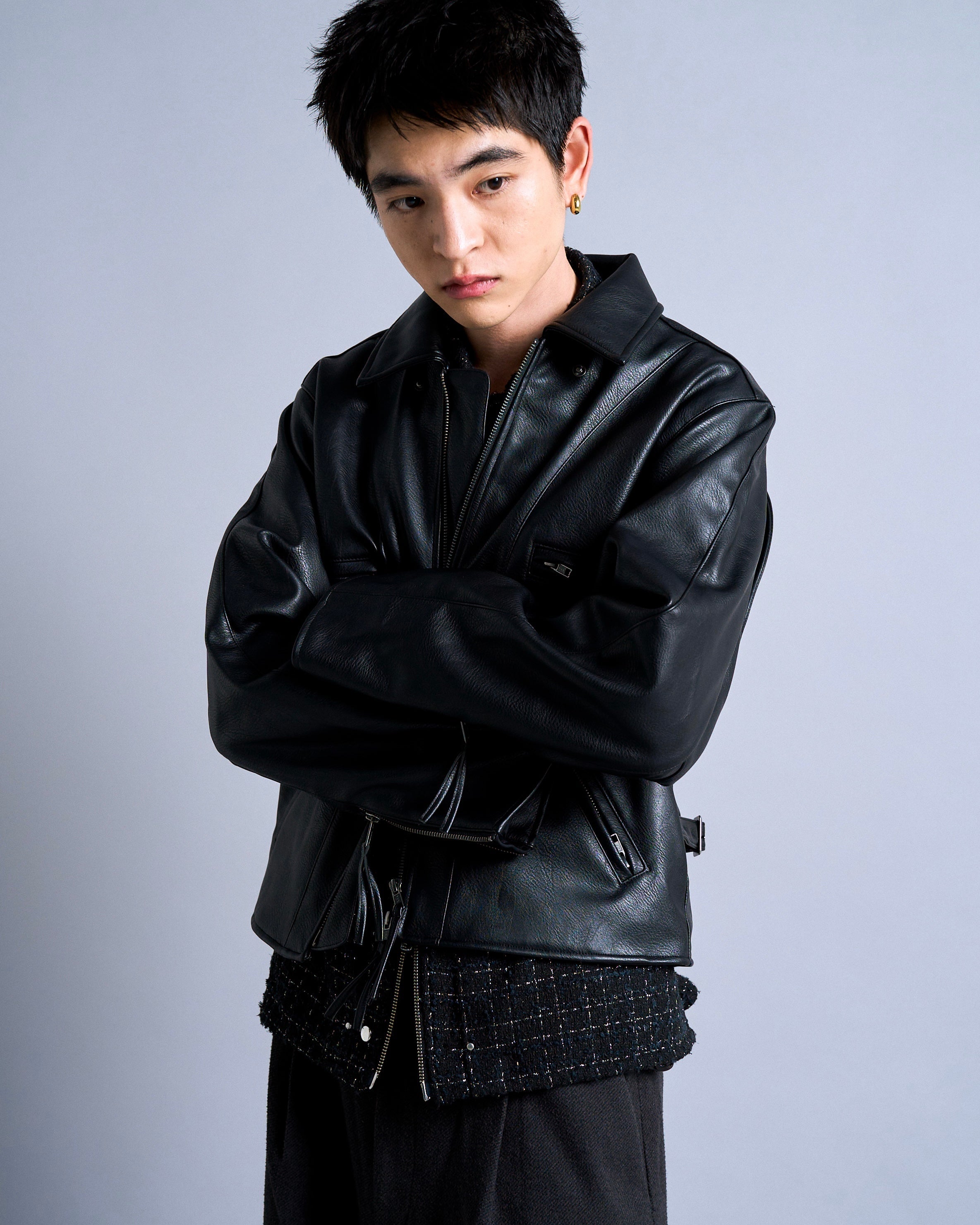 short length zipped PU-leather sport jacket – CAMPHOR WOOD