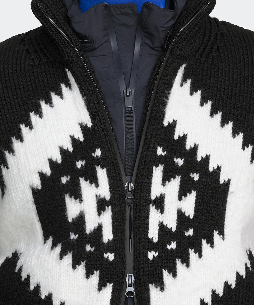 ゼニス セーター(1235UCD)｜カナダグース (CANADA GOOSE) 日本公式サイト
