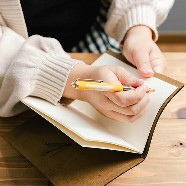 MOOMIN SHOP ONLINE】TRAVELER'S COMPANY トラベラーズノートセット