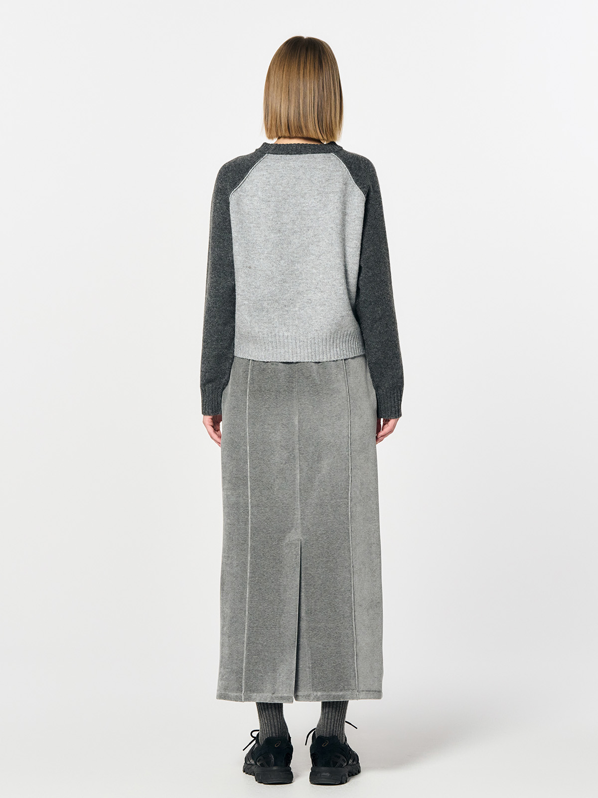 GENERAL IDEA] WOMAN ピッタック入りIラインロングベロアスカート