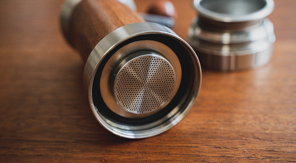 回して本格エスプレッソ！ ARAM ESPRESSO MAKER、レビュー。 – CAFICT