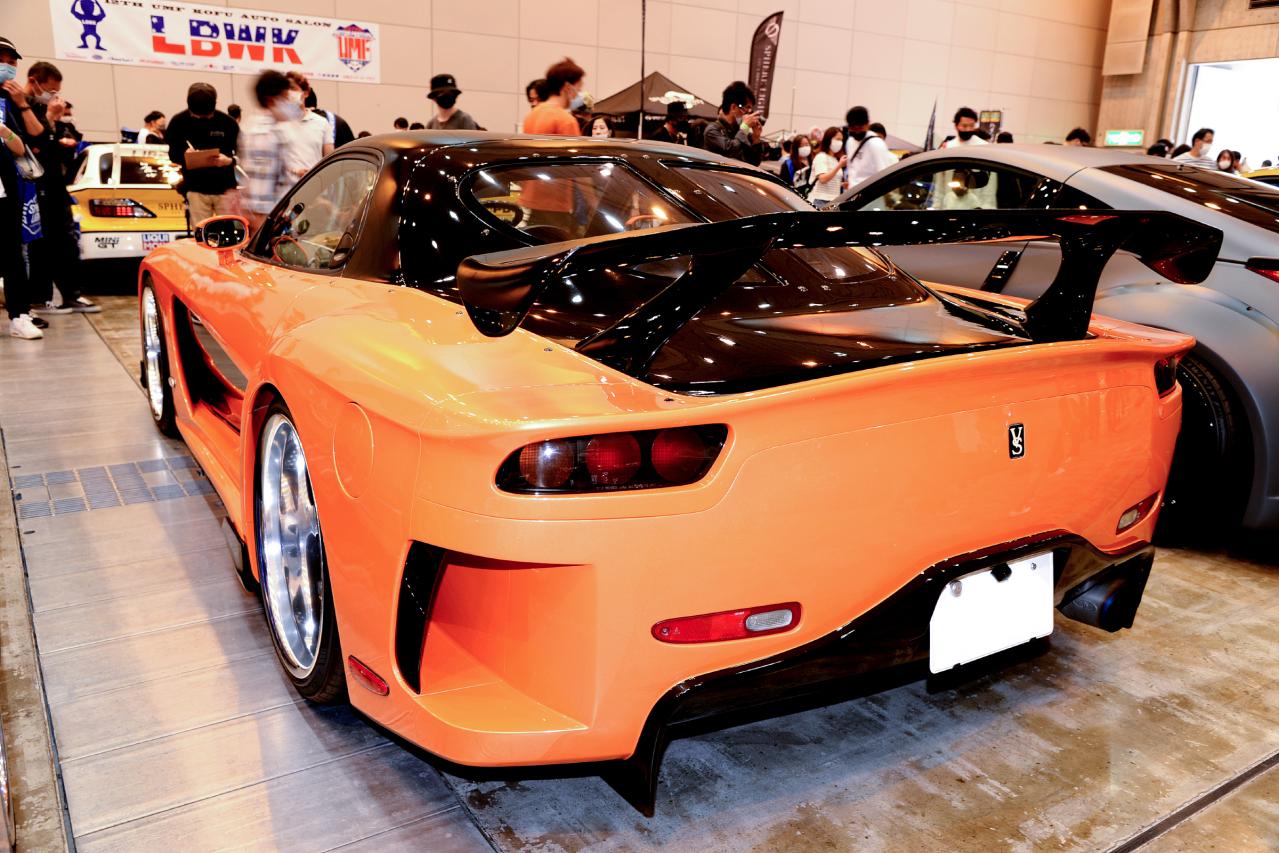 マツダRX-7（FD3S）がヴェイルサイドの手で大変身！ ワイルド