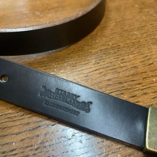 アートブラウン社 クロムエクセルレザー 4ピースタイトベルト 黒 茶芯