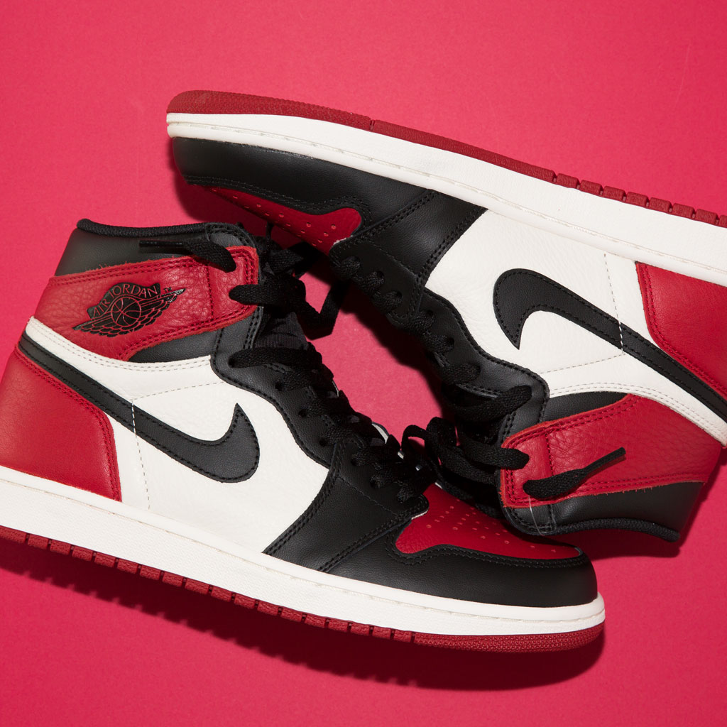 1985年に発売された通称”つま黒”を感じさせるモデルが2月24日に発売｜BEAMS