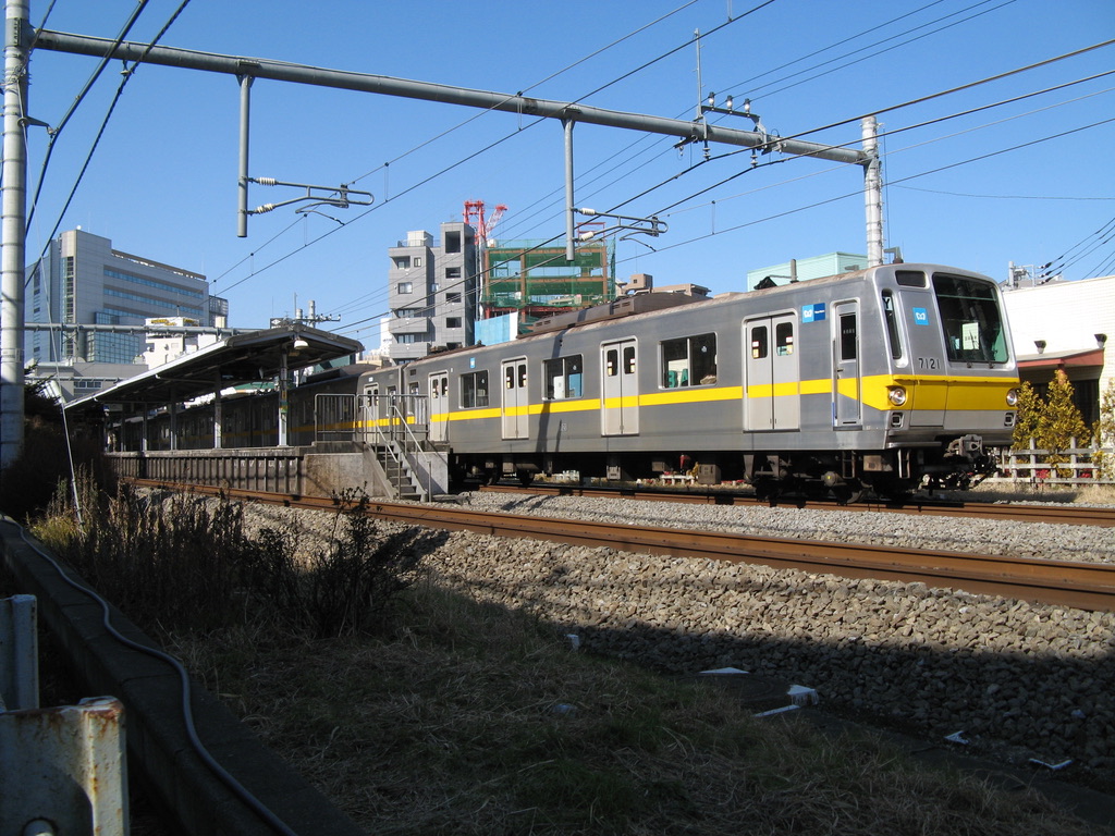 メトロ7000系の帯が黄色かった頃 - ちょび鉄ブログ