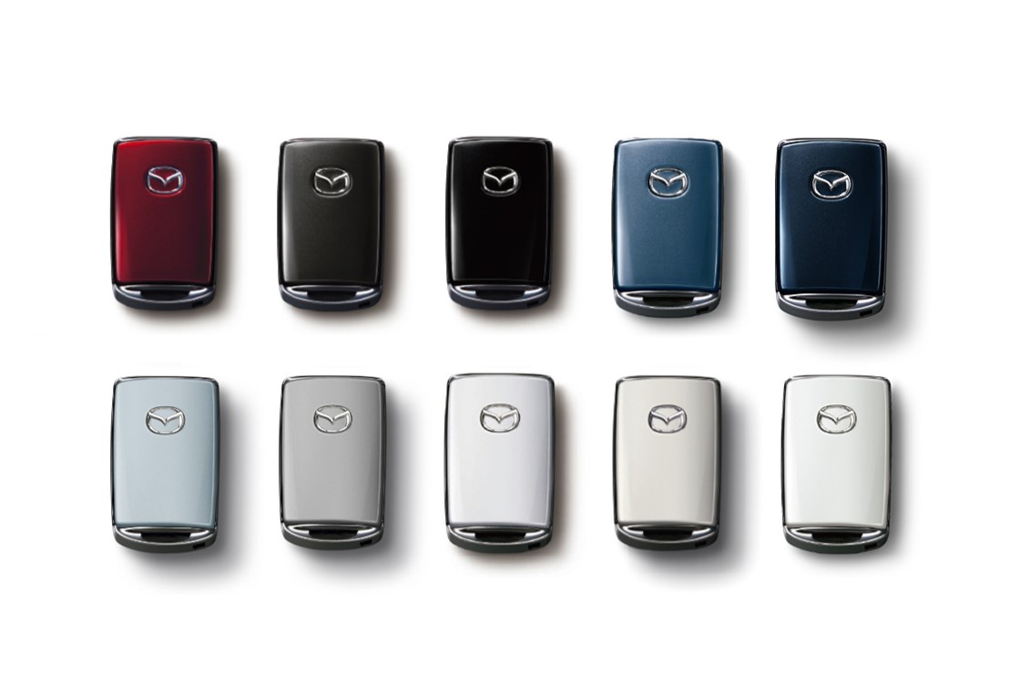 マツダ純正アクセサリー「セレクティブキーシェル」にディープ