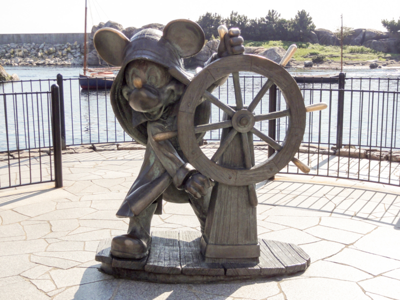 東京ディズニーリゾートのブロンズ像を巡る - 舞浜新聞