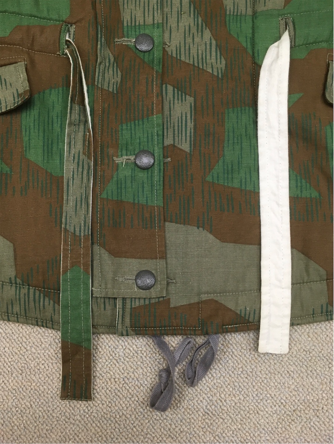 冬用です！【ドイツの軍服】陸軍防寒リバーシブル迷彩パーカー