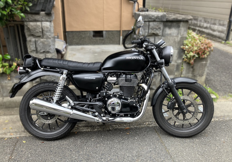 GB350】バイクシート神戸のタックロールシートに張り替える手順と
