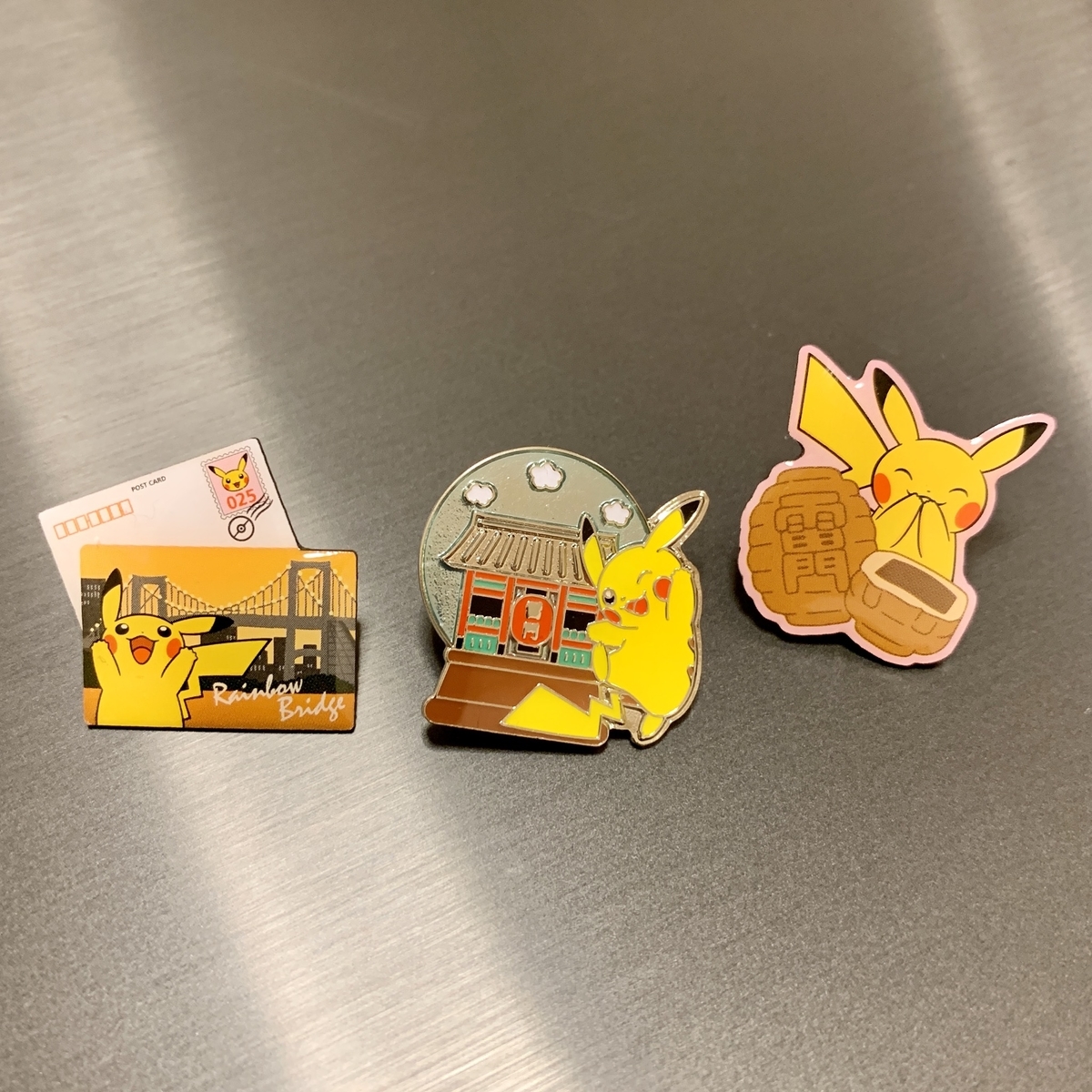 ポケモンご当地ピンズ おみやげモチーフ 東京限定はピカチュウと