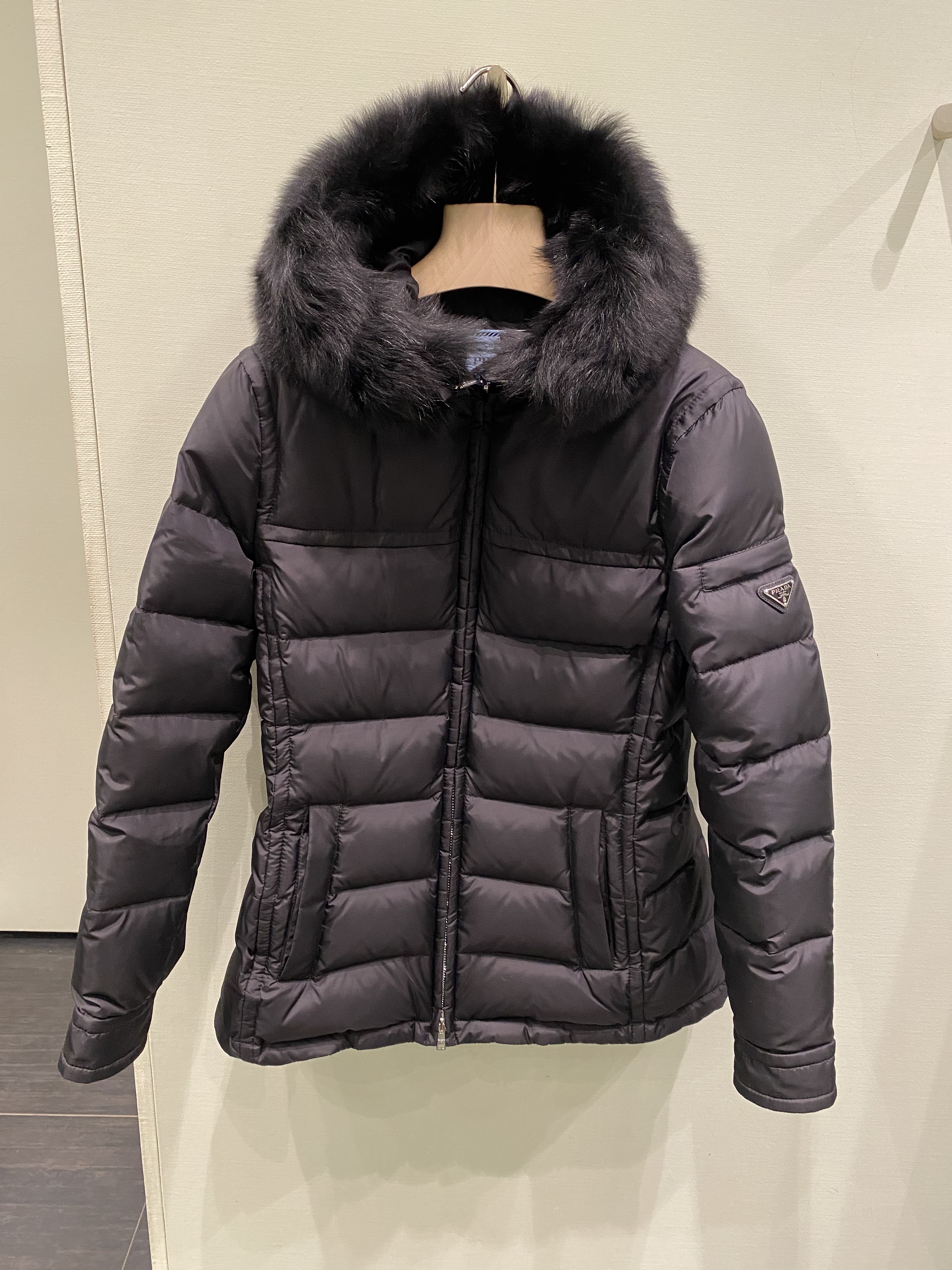 PRADA☆新作((291794))選べるお色)ファーフード付き (PRADA/ダウン