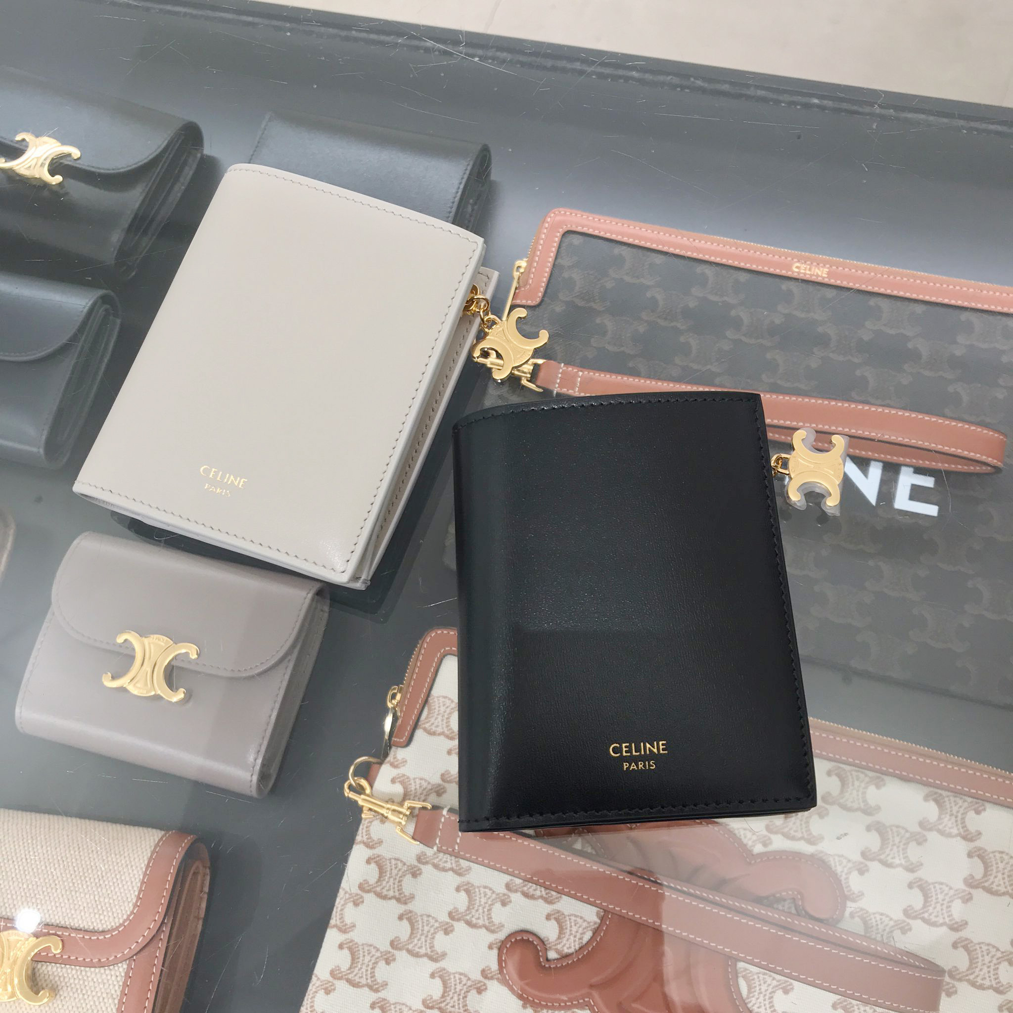 トリオンフチャーム】☆CELINE☆ コンパクトウォレット (CELINE