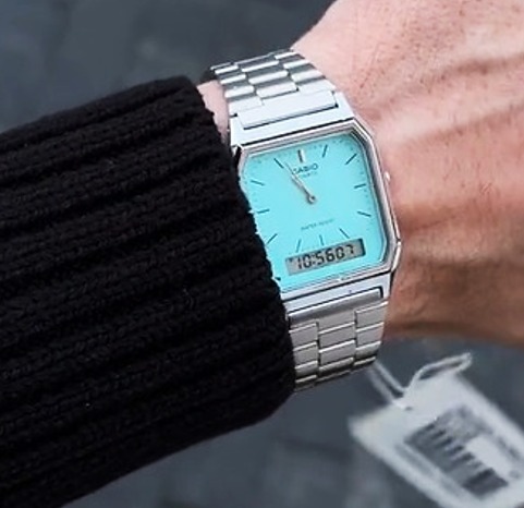 CASIO カシオ ティファニーブルー文字盤 スクエア 腕時計 (CASIO