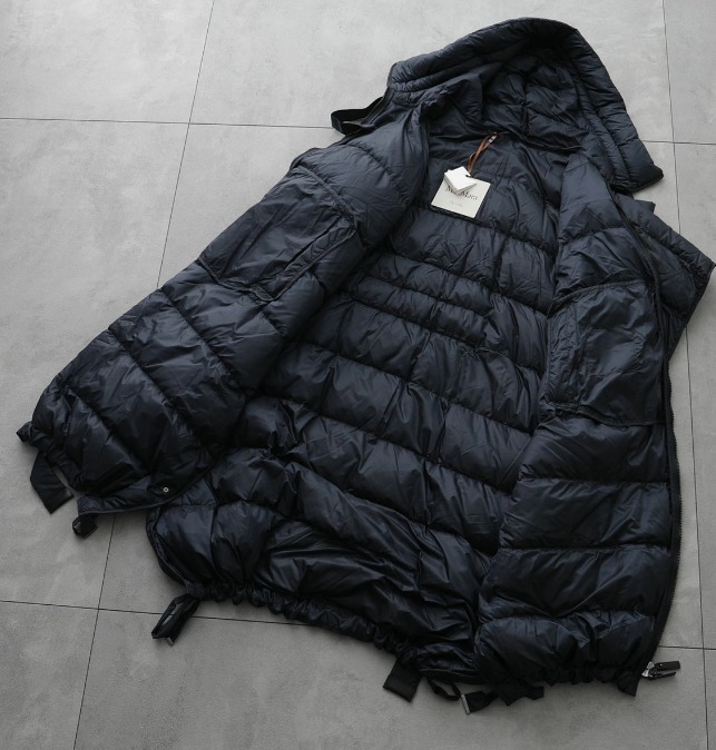 タキマキ着用と色違い○Max Mara The Cube○SEICAダウンケープ (Max