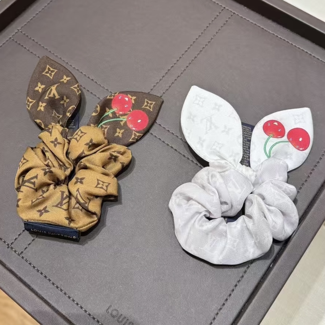 ルイヴィトン】村上隆コラボ シュシュ モノグラム チェリー (Louis