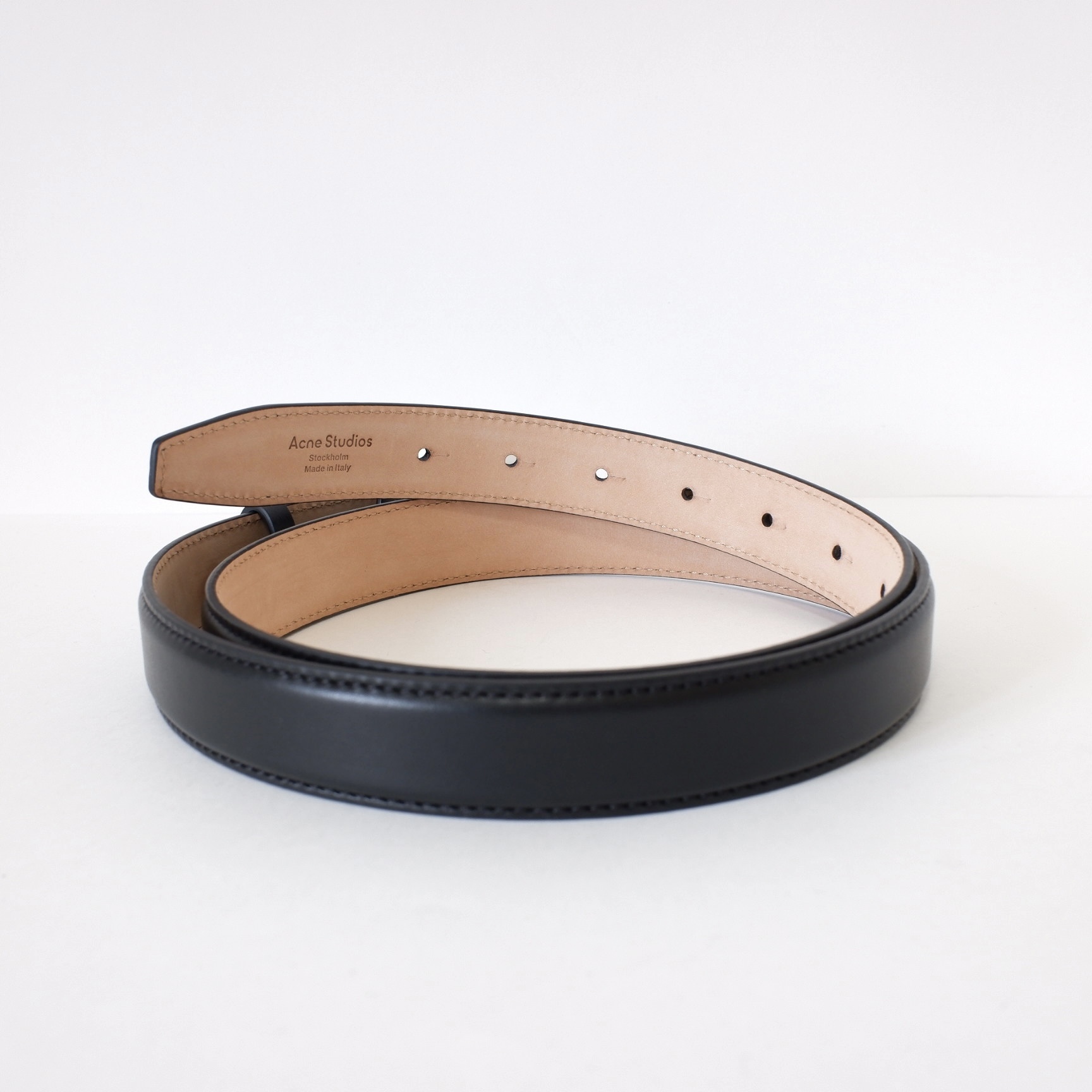 Acne Studios ベルト Mサイズ 関税込み Acne Studios Engraved Logo