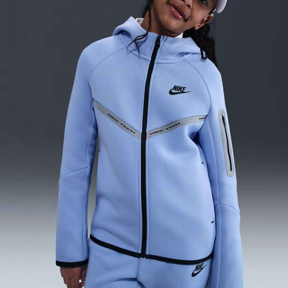 大人もOK【Nike】テックフリース 反射リフレクター フーディ (Nike