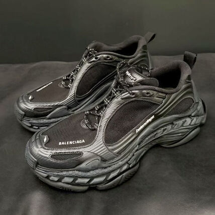 BALENCIAGA Triple S(バレンシアガ トリプルソール) スニーカー(メンズ
