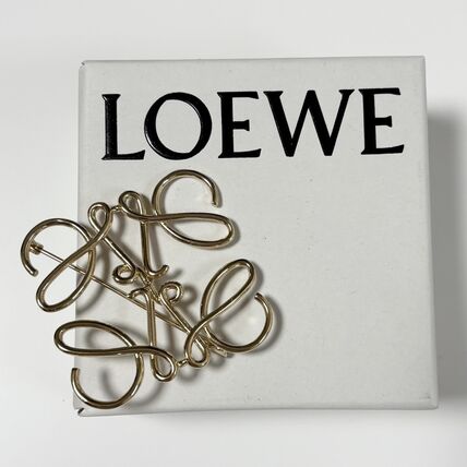 ブローチ LOEWE(ロエベ) - ブランド通販のBUYMA