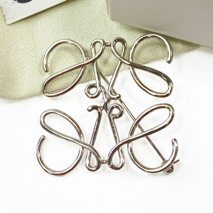 ブローチ シルバー（銀色）系 LOEWE(ロエベ) - ブランド通販のBUYMA