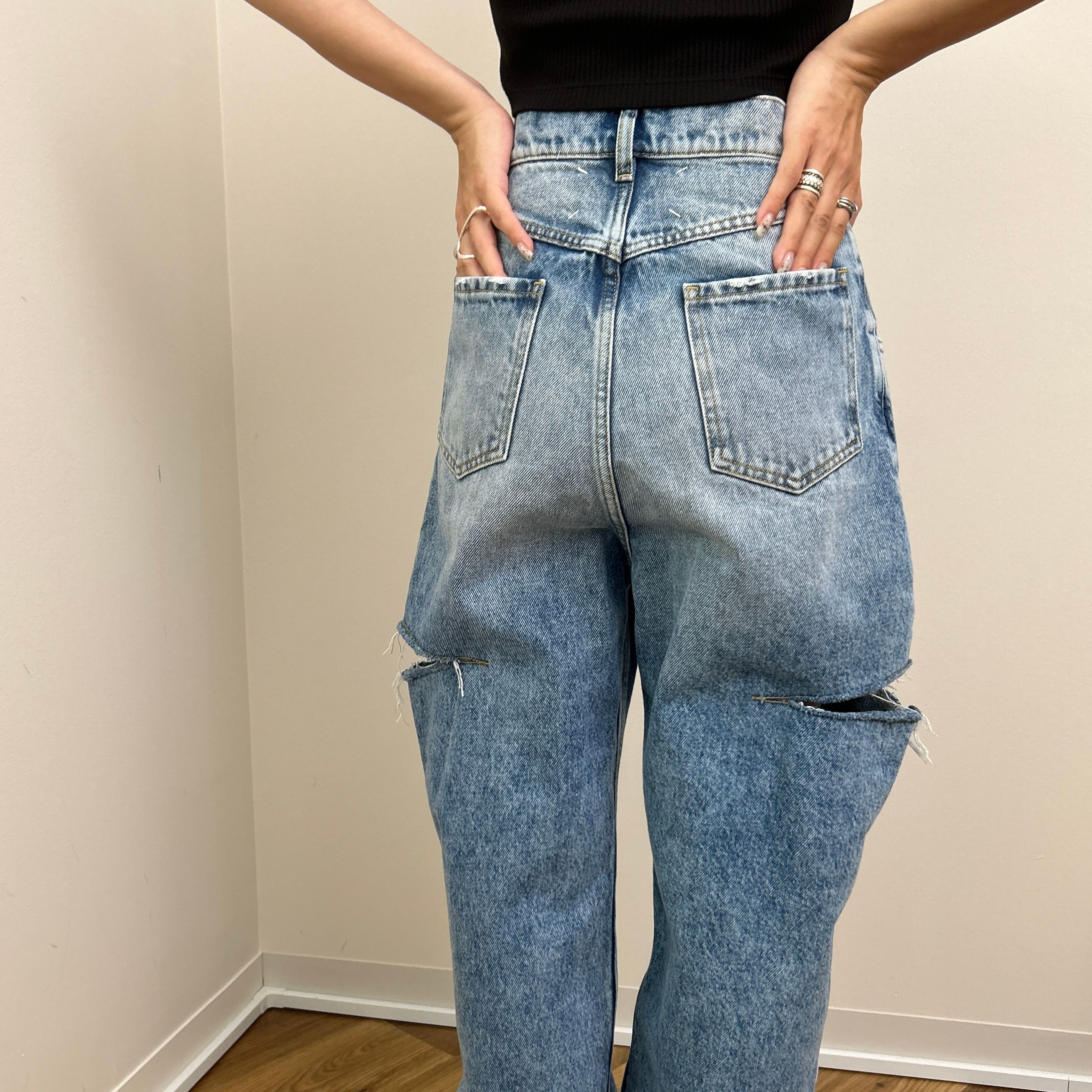 Maison Margiela(メゾン マルジェラ)の人気デニム「カットアウトデニム
