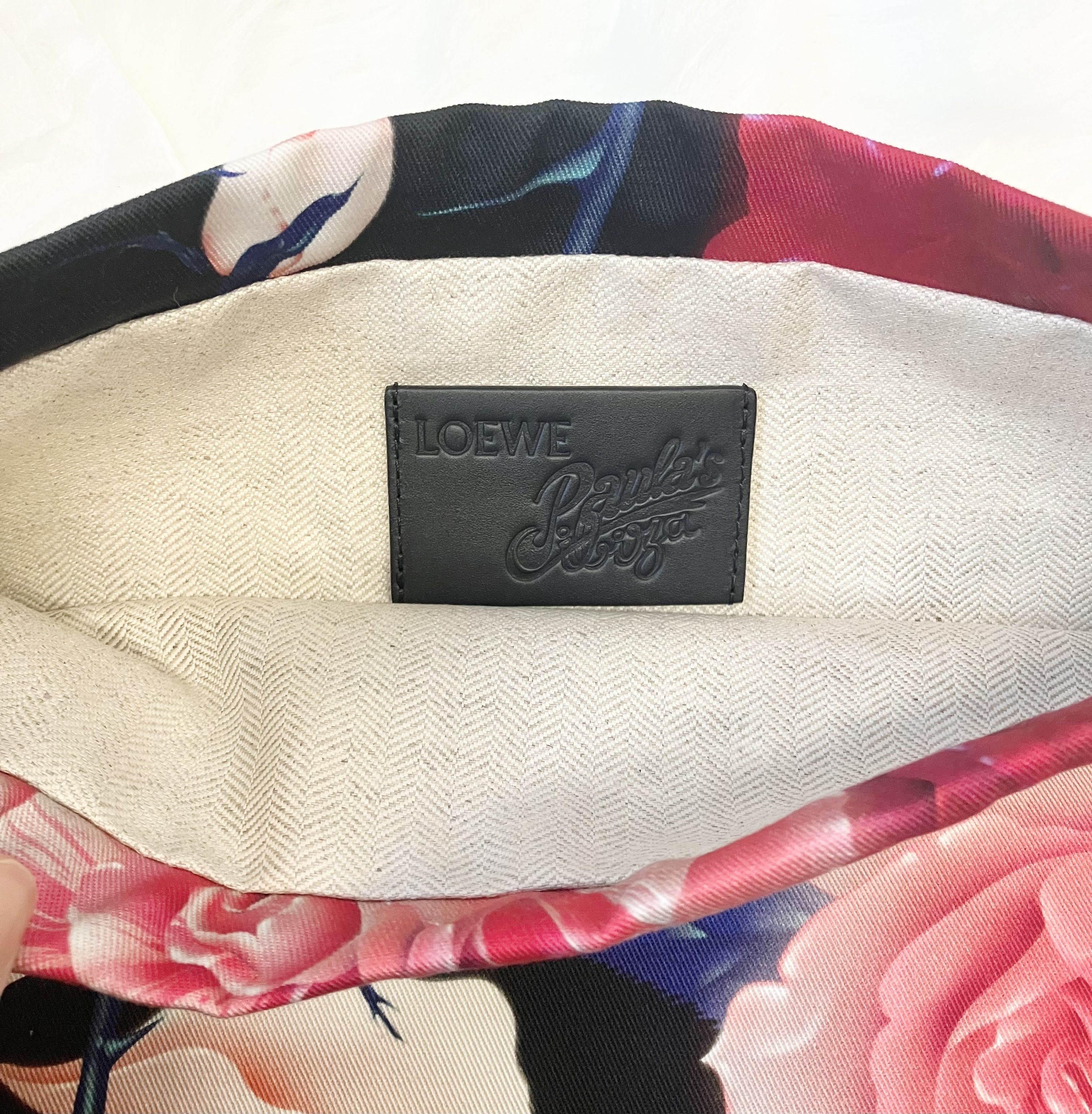 LOEWE】数量限定！ ドローストリングポーチ Drawstring Pouch (LOEWE