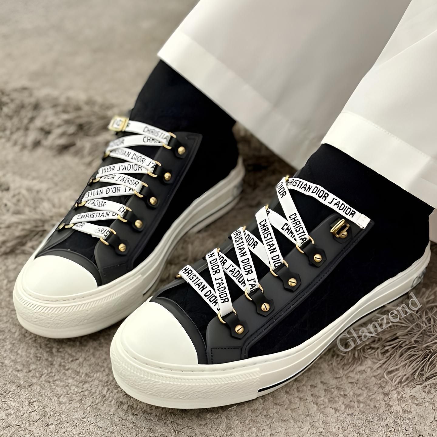 靴紐ロゴがかわいい♥【Dior】WALK'N'DIOR スニーカー2色 (Dior