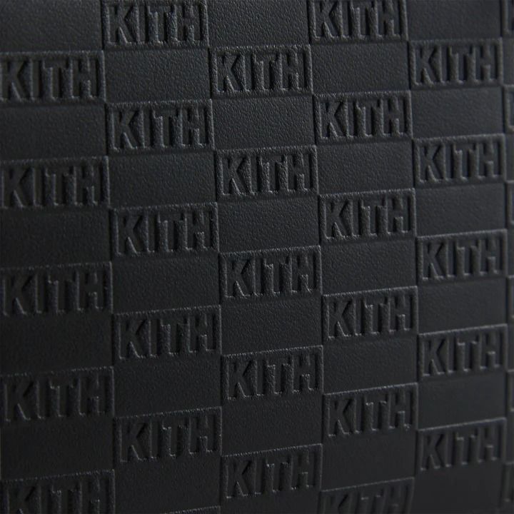 おしゃれ☆【KITH NYC】モノグラム ハーフジップ ウォレット (KITH NYC