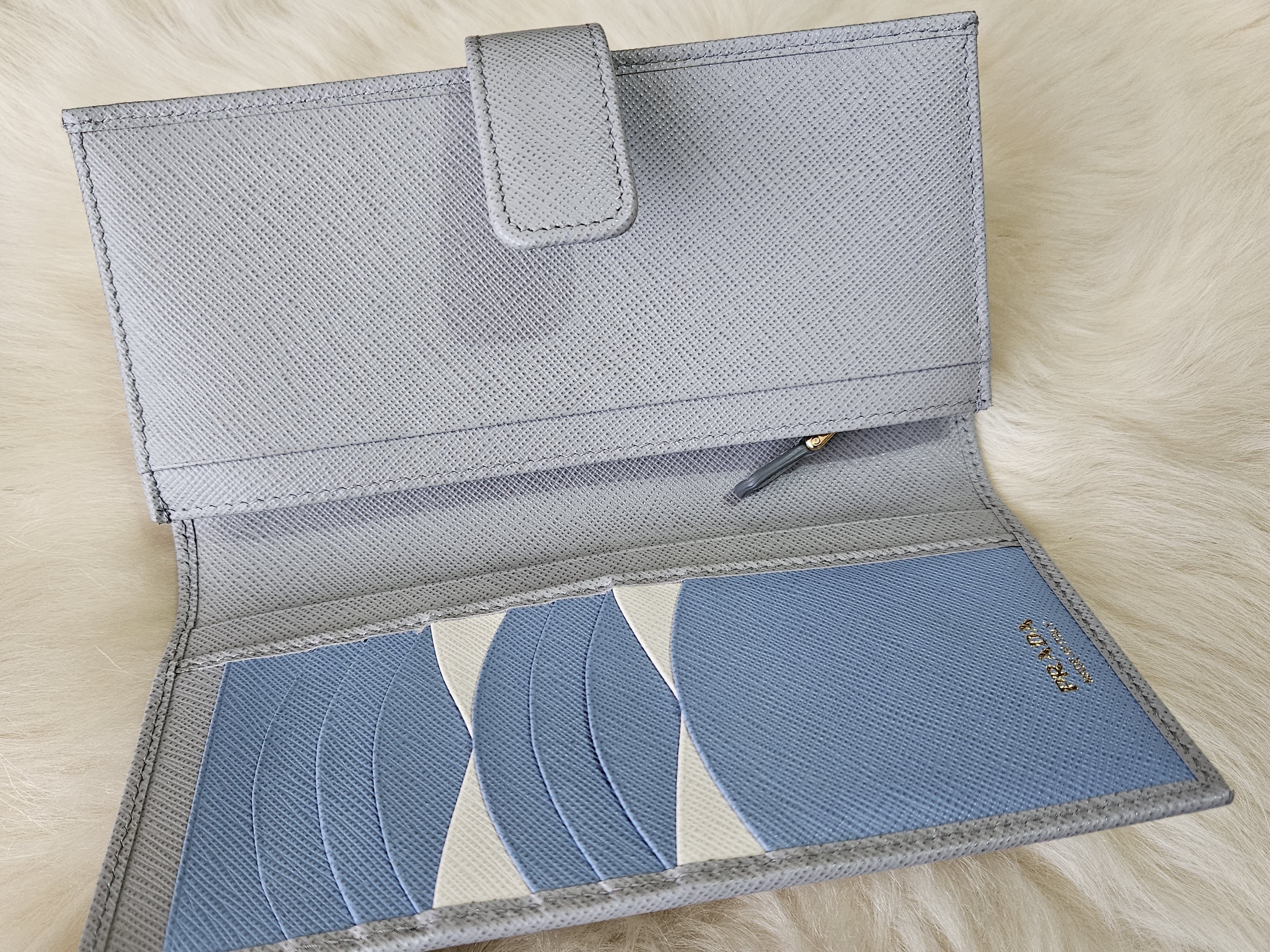 PRADAマルチカラー♪サフィアーノ2つ折り長財布♪ライトグレー (PRADA