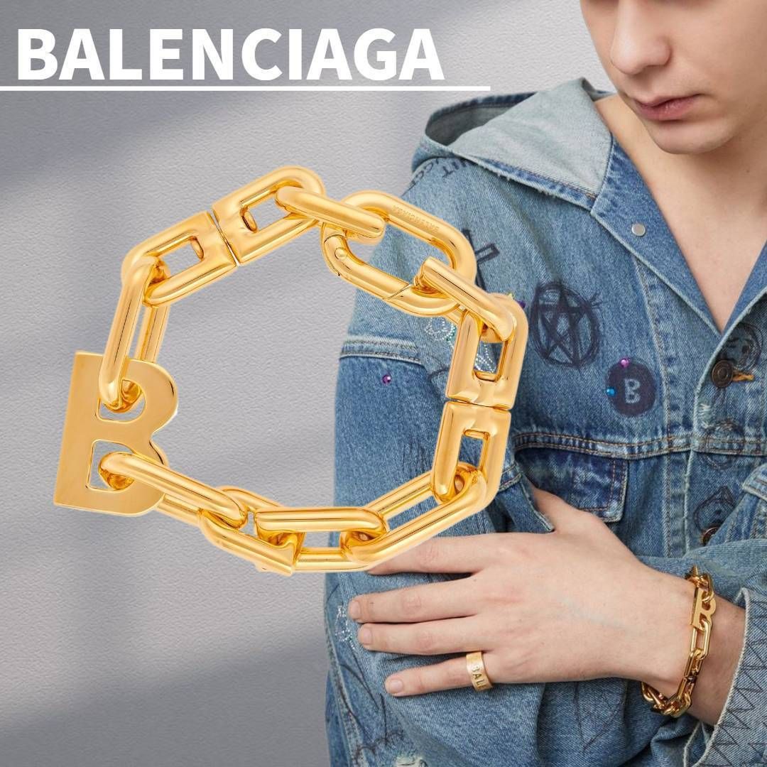 ☆ギフトにも【BALENCIAGA】BチェーンブレスレットGold (BALENCIAGA