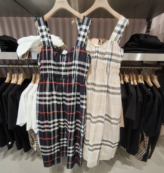 BURBERRY】DELILAH チェックギャザーワンピース (Burberry/ワンピース