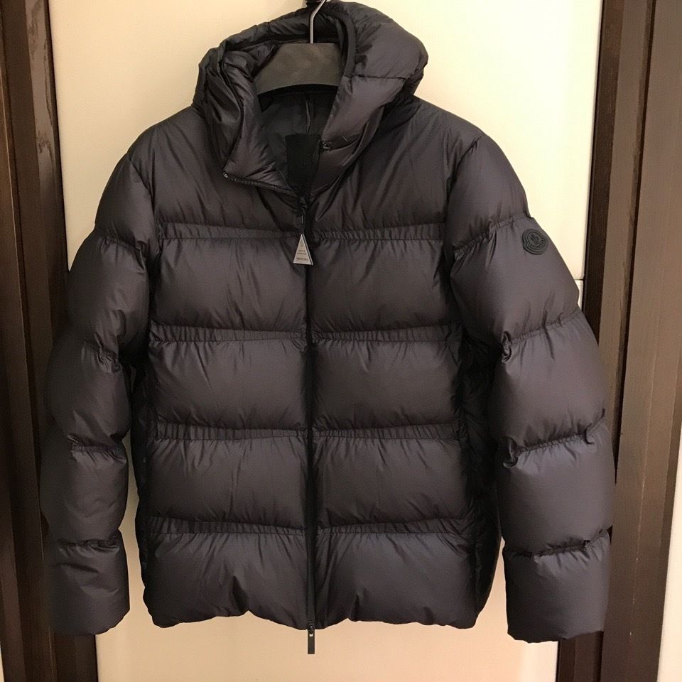 パリ直営店！【MONCLER】Masac ショートダウン フード取り外し可