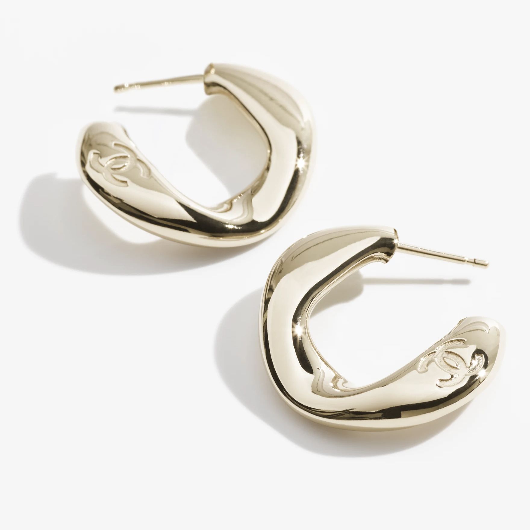 25S 使える♡CHANEL CCロゴフープピアス (CHANEL/ピアス) ABF589