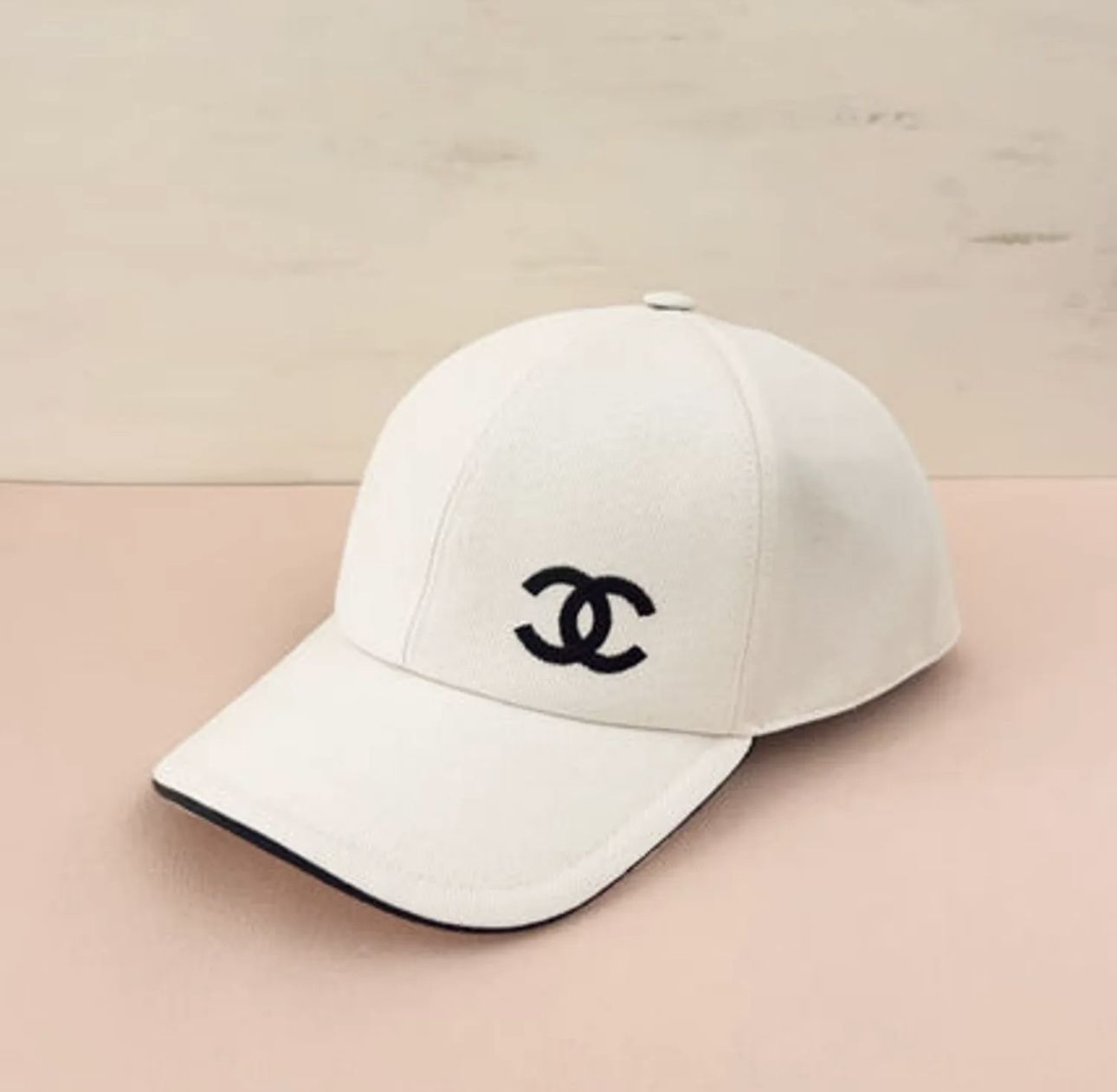 芸能人着用♪新作】CHANEL 2025SS キャップ ブラックホワイト (CHANEL