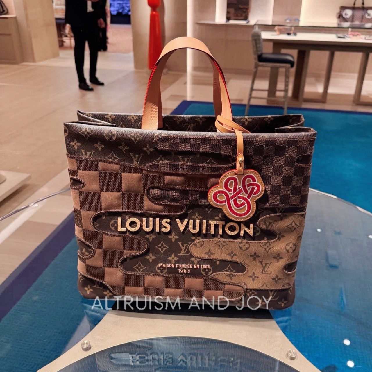 日本風デザイン☆実用的♪】LV × NIGO ショッパー・トート MM (Louis