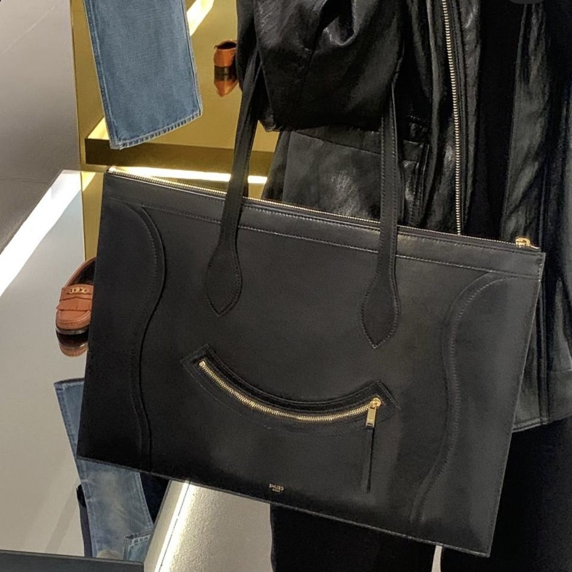 PC収納可☆】セリーヌ トートバック カバ ニューラゲージ 25AW (CELINE