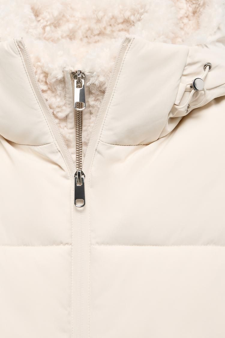 ZARA】フェイクシープスキンフード付き撥水ウィンドブレーカー (ZARA