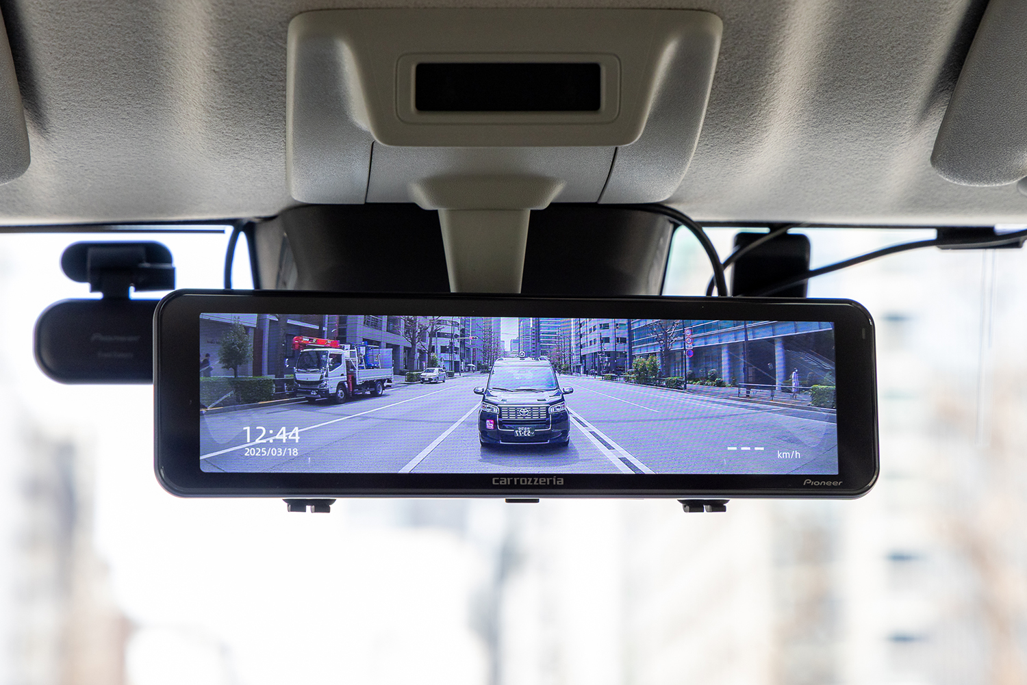パイオニアの「デジタルミラー型」ドライブレコーダーがこれまでのネガ